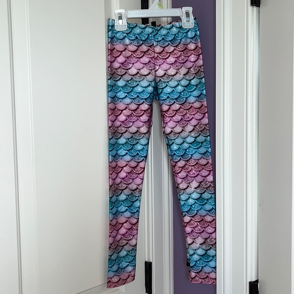 Pixie Lane size 6 girls leggings   NWT. Non smoking. No pets.